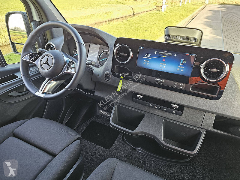 عربة نفعية Mercedes 81kWh 300KmWLTP L2H2