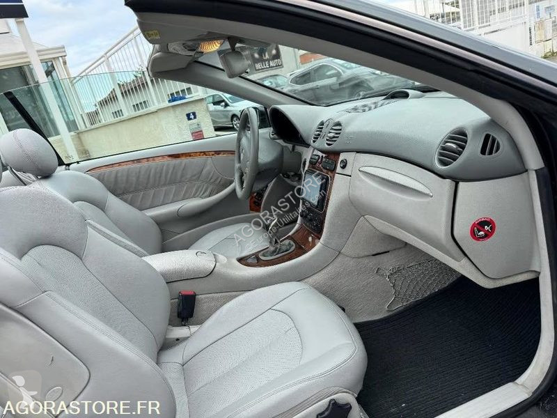Véhicule utilitaire Mercedes CLK