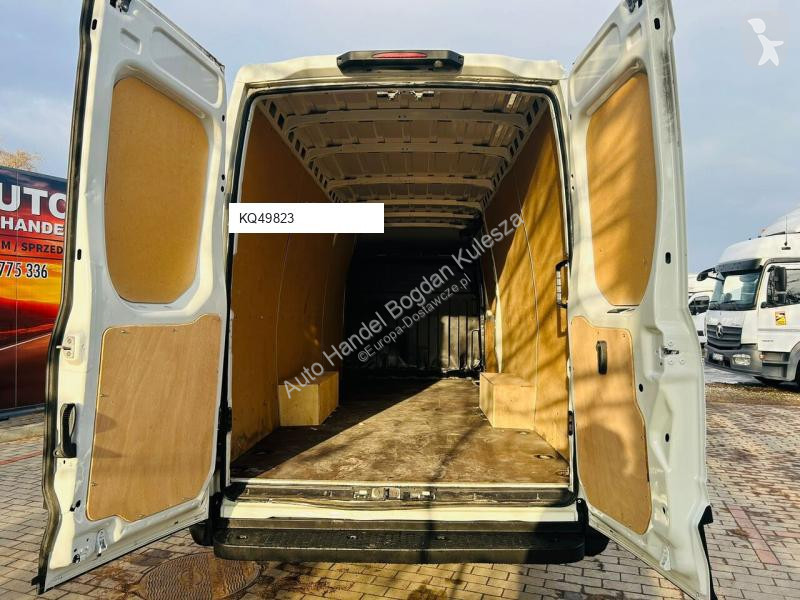 Samochód dostawczy Iveco 35C14