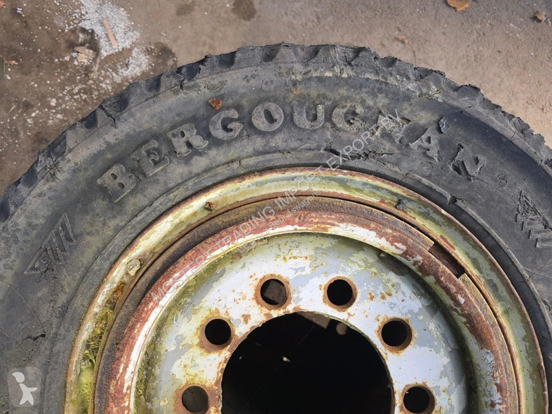 Furgoneta  300 -15 Bergougnan 300-15 Tire Set –...