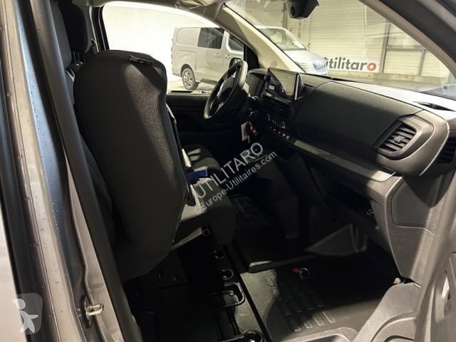 Véhicule utilitaire  FOURGON M 2.2 DIESEL 150...