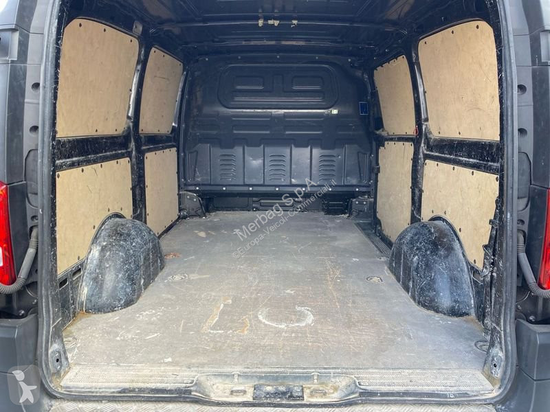 Samochód dostawczy Mercedes 116 F Long