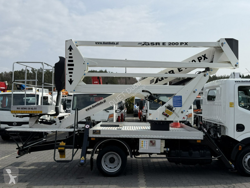Nissan  Transporter