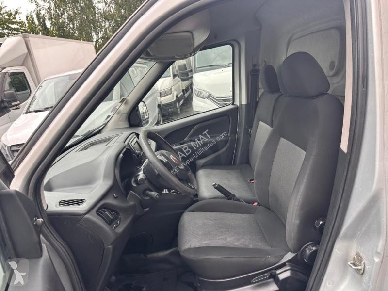 عربة نفعية Fiat 1.4 16V T-JET 120CH GNV DOBLO