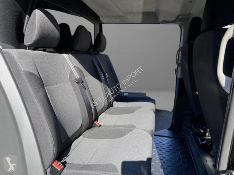 Véhicule utilitaire Renault TRAFIC CABINE...
