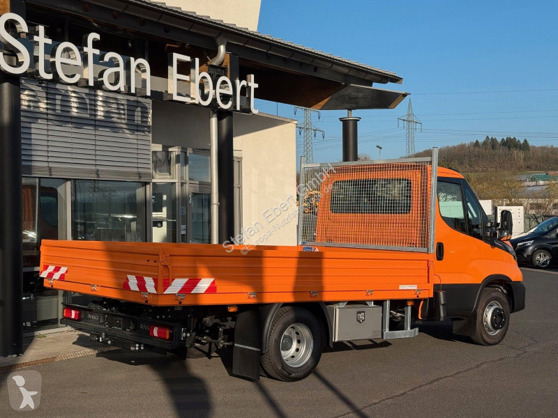 عربة نفعية Iveco 60C16 HA8 3.0L A8...