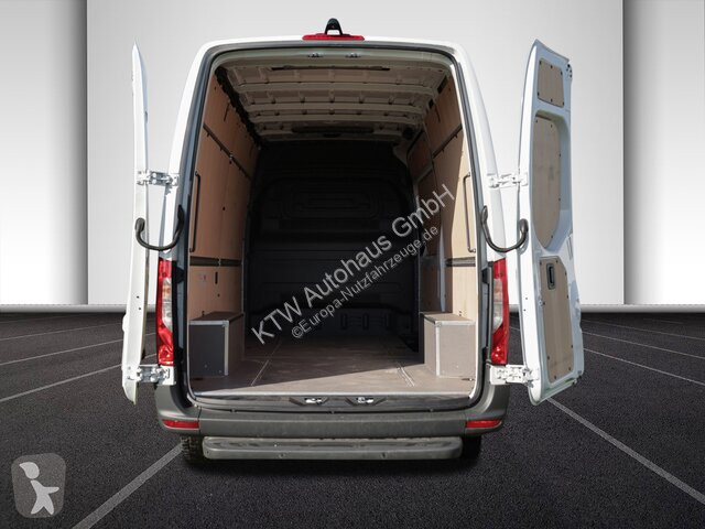 Véhicule utilitaire Mercedes Sprinter 317...