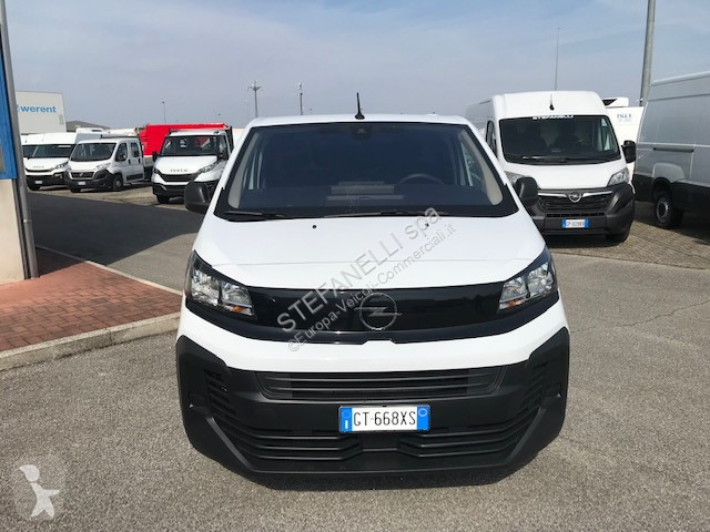 عربة نفعية Opel VIVARO 2.0 145 L2H1