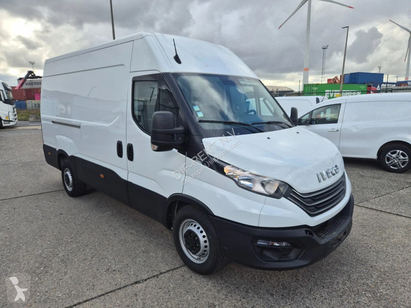 Iveco 35 S 14 Transporter