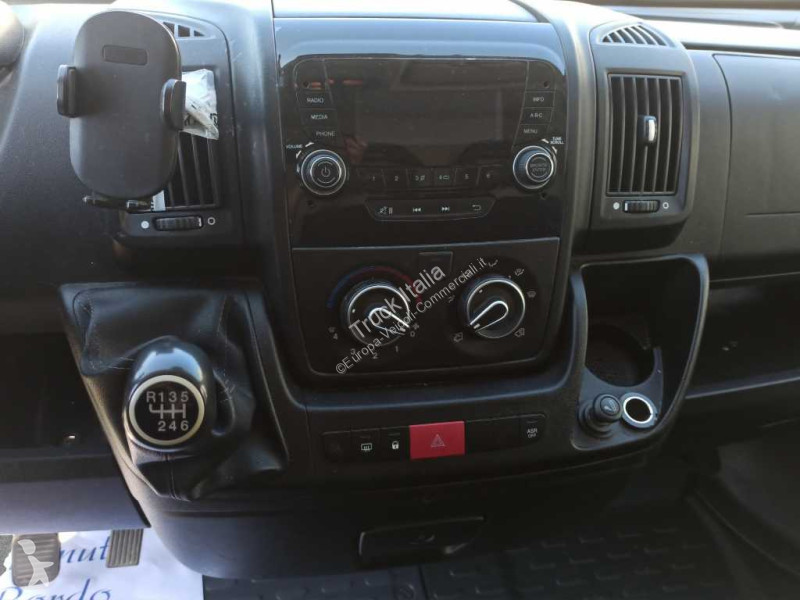 عربة نفعية Citroën III 35 E5 2014 - 35 L1H1 2.2...
