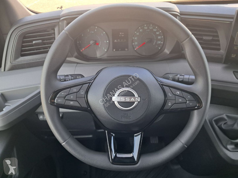 Samochód dostawczy Nissan 3T5 2.0L 170...