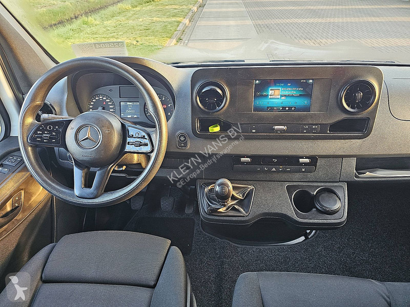 Furgoneta Mercedes 211 L2H1 Euro6 Mbux AC!