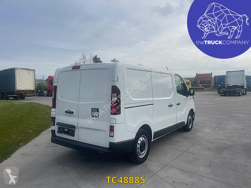 عربة نفعية Renault 3 150.30 EDC6 L1H1