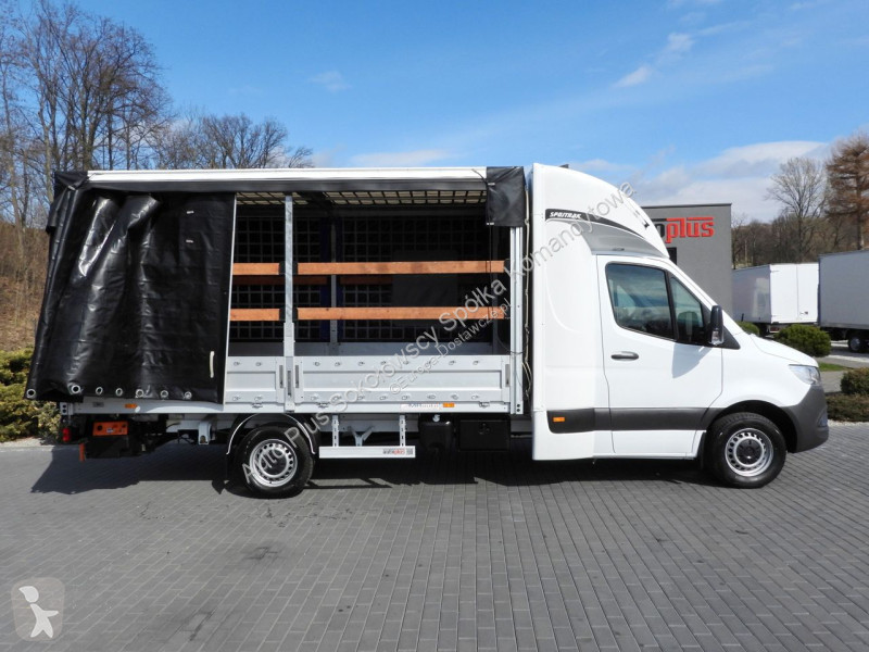 Autoutilitară Mercedes 23RANSIT