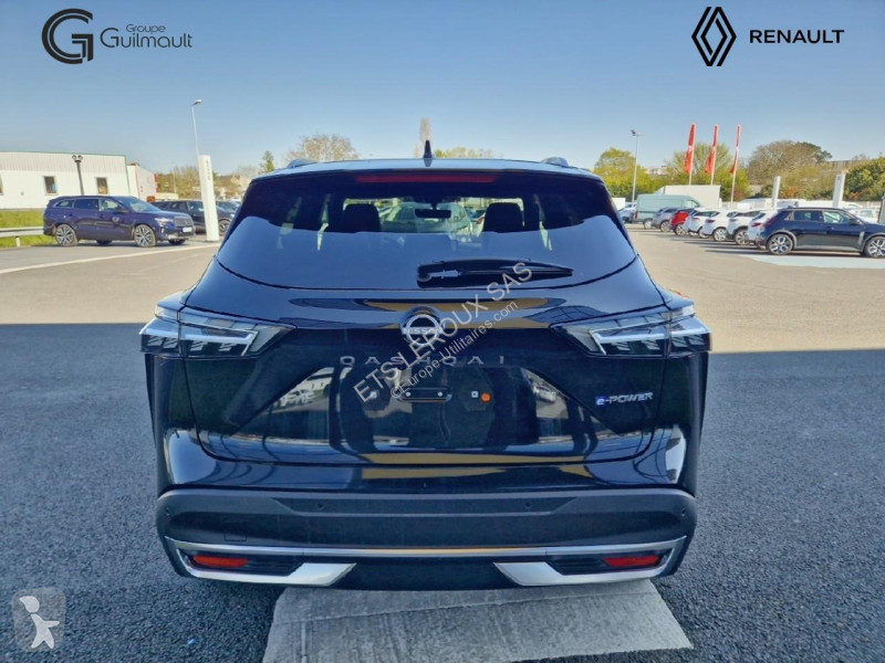 عربة نفعية Nissan QASHQAI
