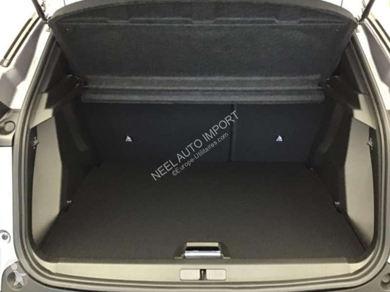 Peugeot 2008 1.2i Hybrid 136CH  BV e-DCS6 GT...
