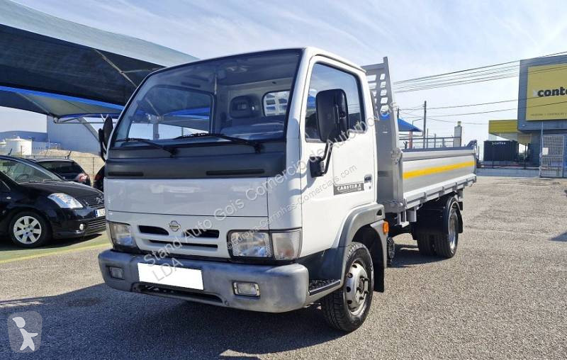 Nissan  van