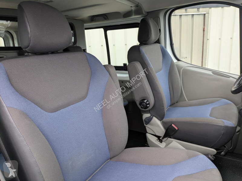 Véhicule utilitaire Renault TRAFIC II L1H1...