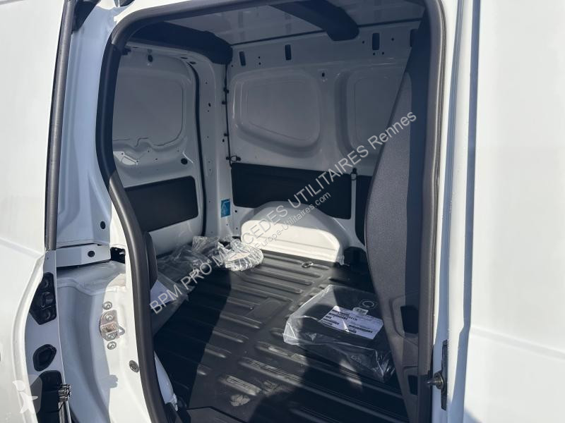 Véhicule utilitaire Mercedes e Long Pro