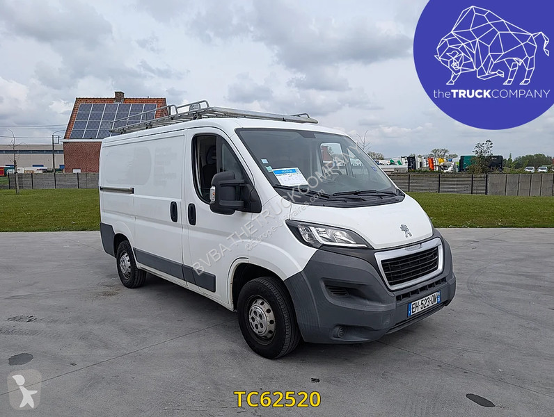 Furgoneta Peugeot 3t3 2l blue hdi 110 pack