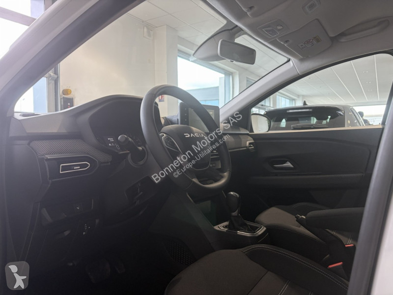 Samochód dostawczy Dacia (3) Expression TCe 90 CVT