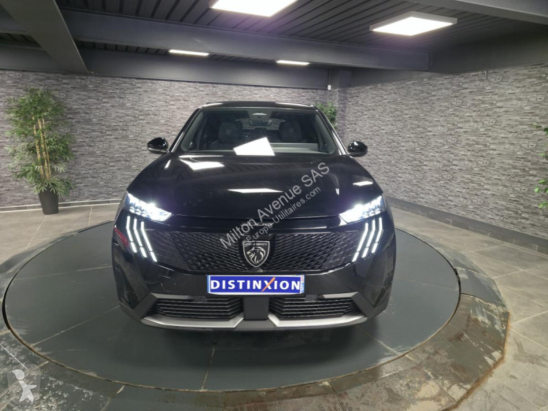 Véhicule utilitaire Peugeot 3008 1.2i Hybrid...