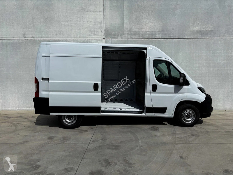 عربة نفعية Peugeot L2H2 | Leasing