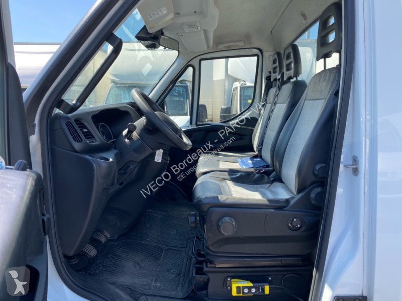 عربة نفعية Iveco 35C16H3.0 Empattement 3750 Tor