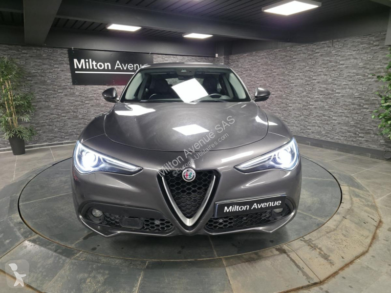 Samochód dostawczy Alfa-Roméo STELVIO 2.2 D -...