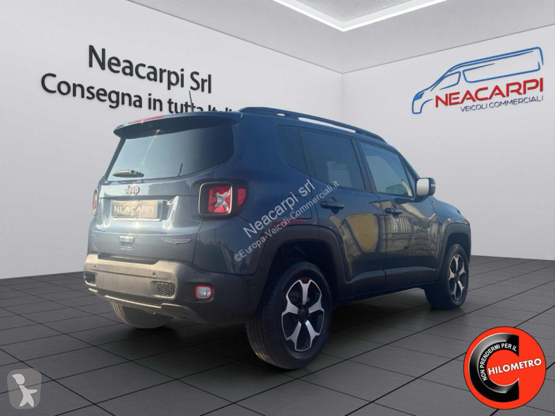 عربة نفعية Jeep
