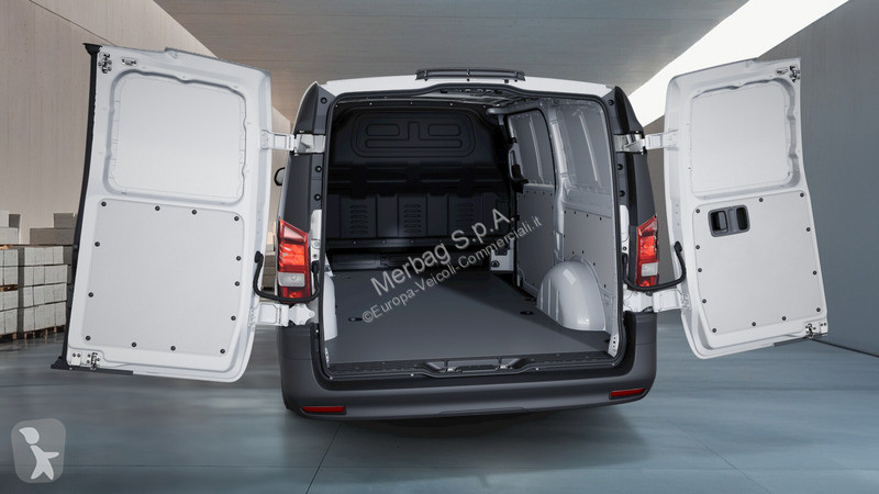 عربة نفعية Mercedes Furgone 110 CDI Long