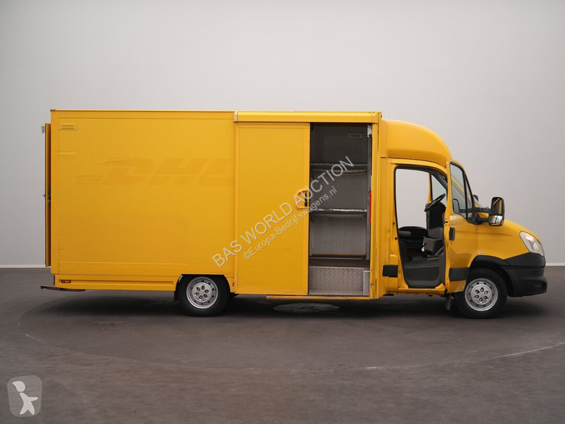 Véhicule utilitaire Iveco 35S11