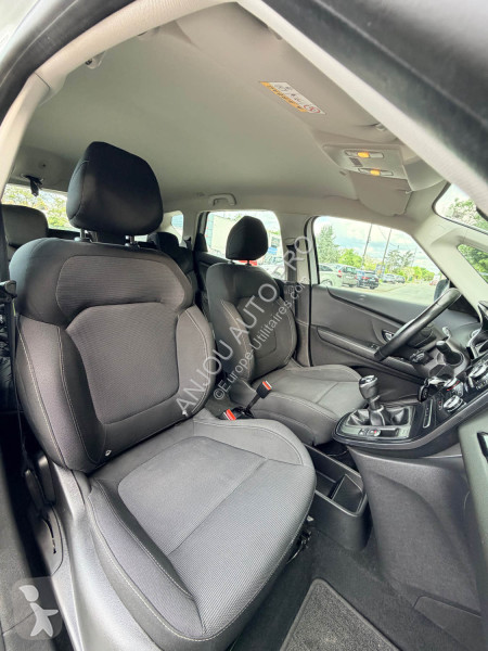 عربة نفعية Renault DCI 120ch LIFE