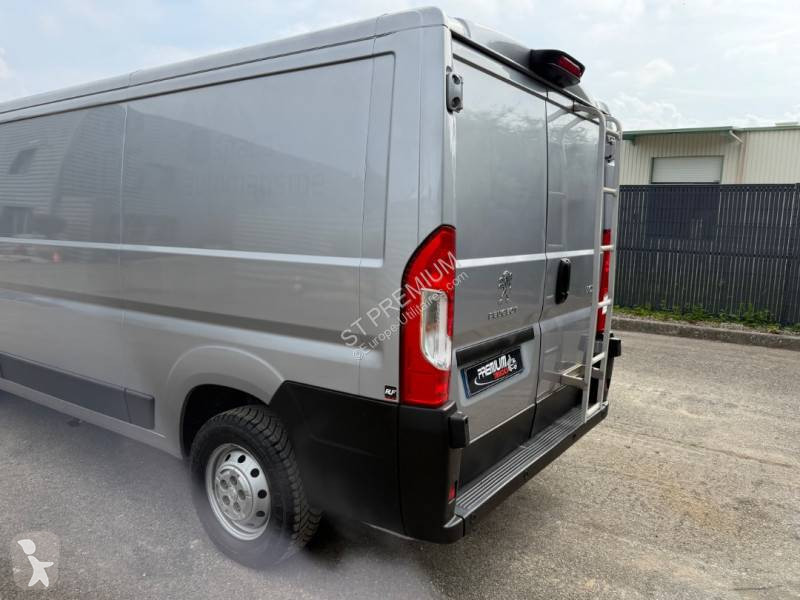 Véhicule utilitaire Peugeot