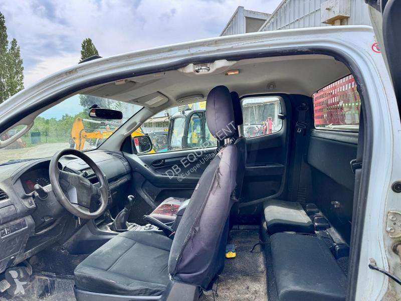 Véhicule utilitaire Isuzu TFS86 PICKUP 4x4 AVEC...