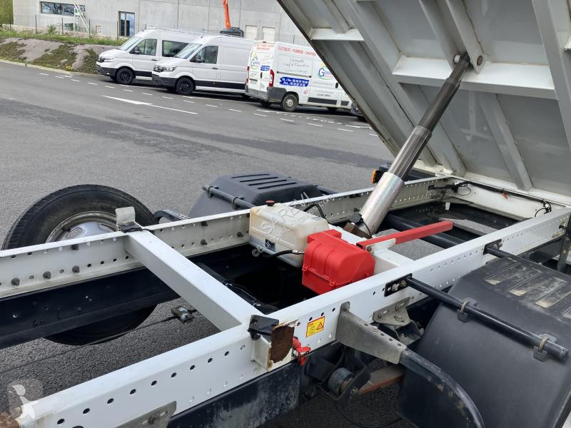 Véhicule utilitaire Iveco 35-150 BENNE COFFRE