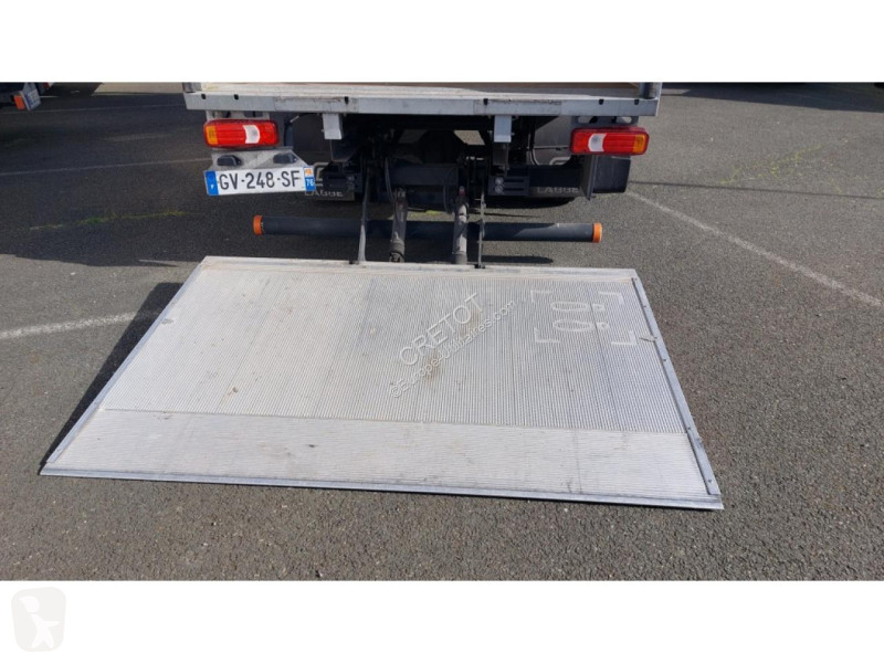 Véhicule utilitaire Iveco DAILY 35C16 3L Caisse...