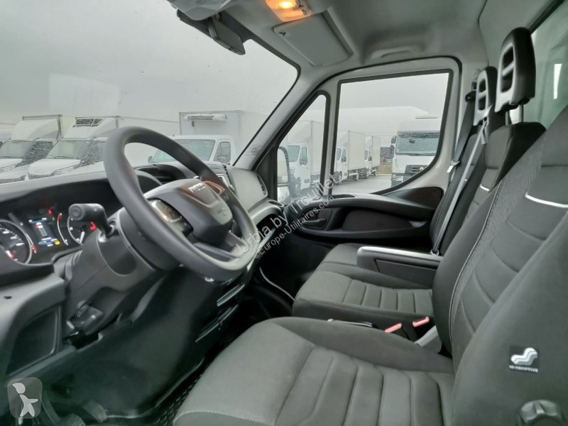Iveco FRIGO 12M3 160 CV ROUES JUMELEES HAYON...
