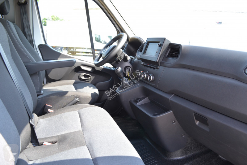 Véhicule utilitaire Renault RENAULT MASTER III...