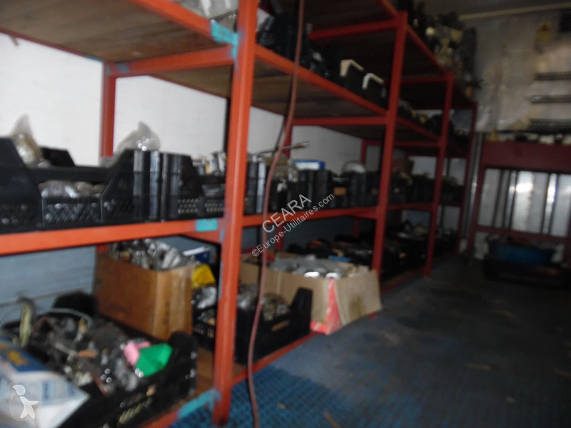 عربة نفعية Mercedes W123 W124 W201 SPARE PARTS...