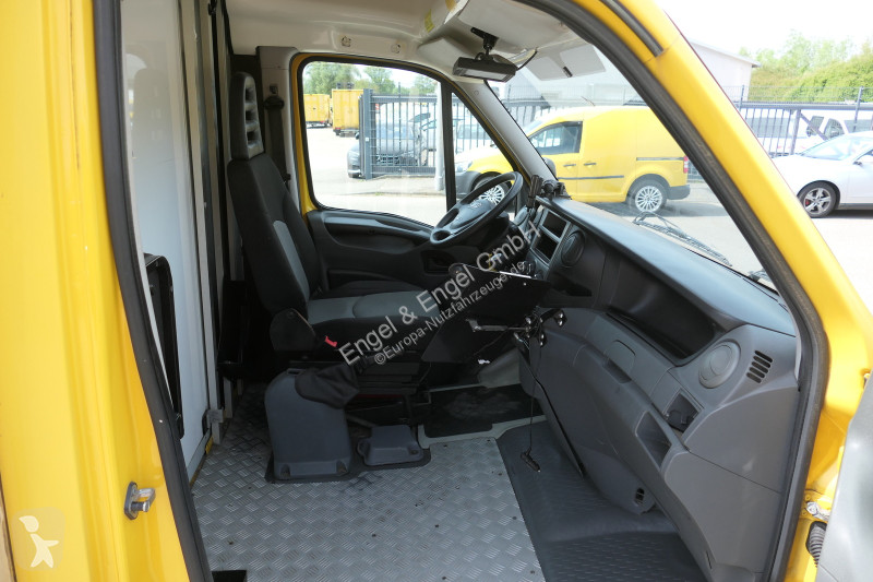Iveco Daily 35 S11 C30C AUTOMATIK KAMERA Regale...