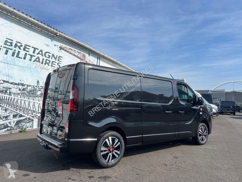 Furgoneta Renault TRAFIC III FG NEUF: NOIR...