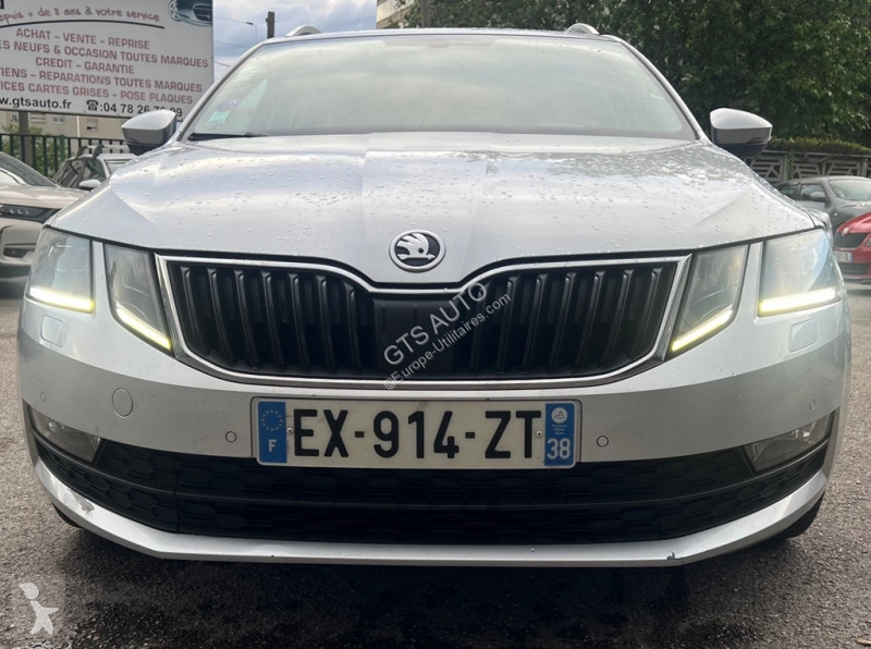 عربة نفعية Skoda OCTAVIA COMBI 1.4 TSI 150CH...