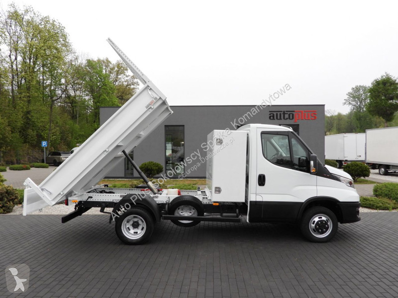 Samochód dostawczy Iveco 35C16 DAILY
