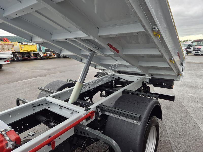 Furgoneta Iveco 35-180 BVA BENNE + COFFRE