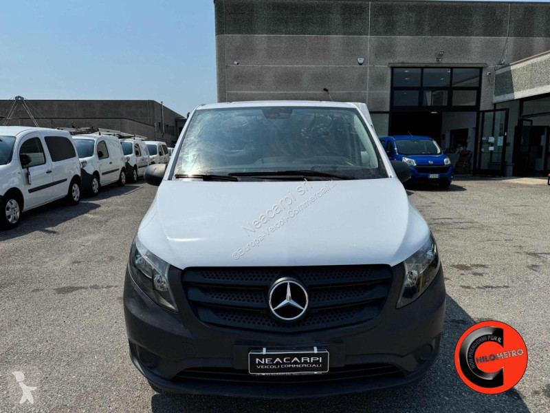 Коммерческий автомобиль Mercedes