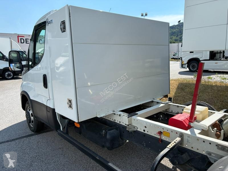 Véhicule utilitaire Iveco CCb 35C16H3.0 L -...
