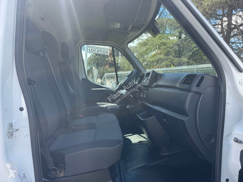 Véhicule utilitaire Renault MASTER III  L1H2...