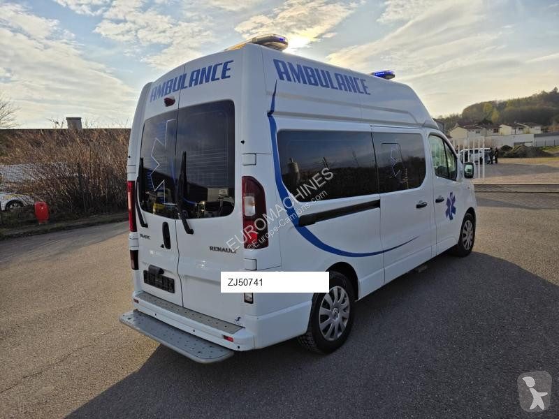 عربة نفعية Renault TRAFIC