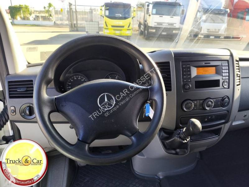 Furgoneta Mercedes